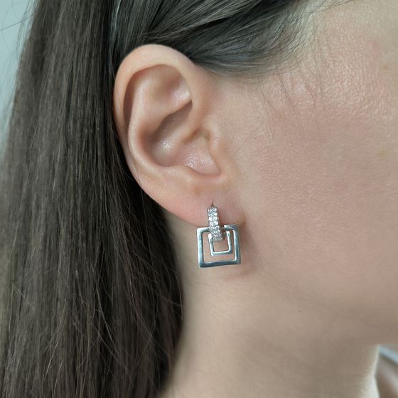Серебряные серьги с фианитами