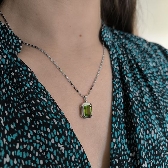 Серебряная подвеска с хризолітом 2.85ct