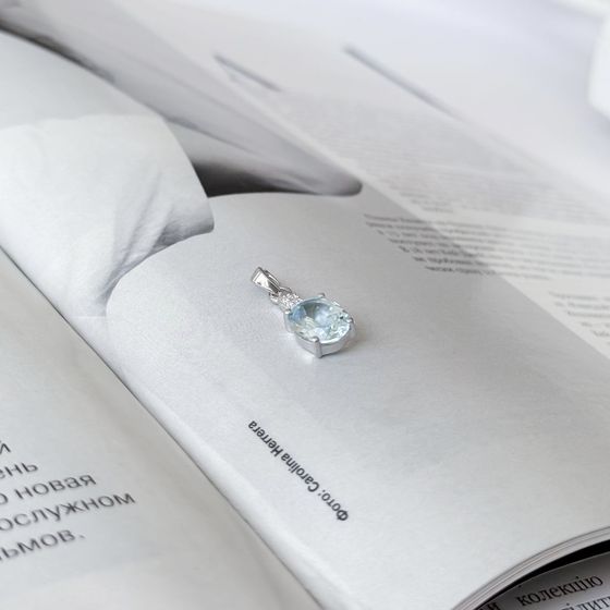 Серебряная подвеска с топазом 3.091ct