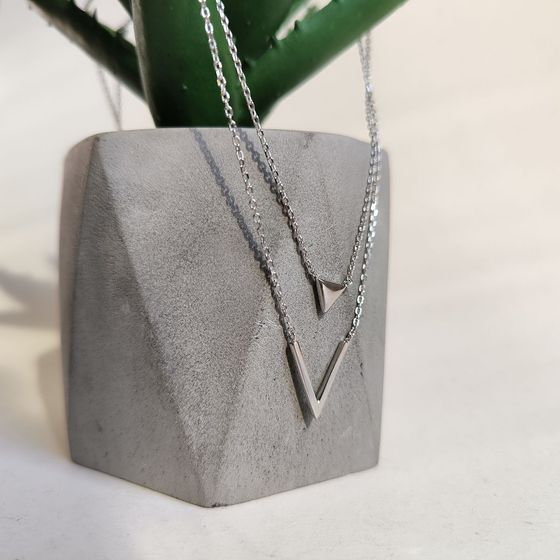 Серебряное колье без камней