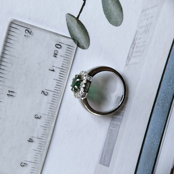 Серебряное кольцо с изумрудом nano 1.397ct