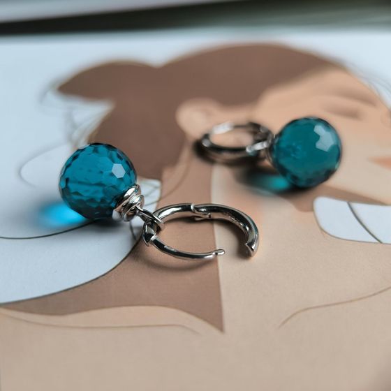 Серебряные серьги с фианитами