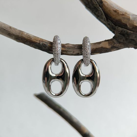 Серебряные серьги с фианитами