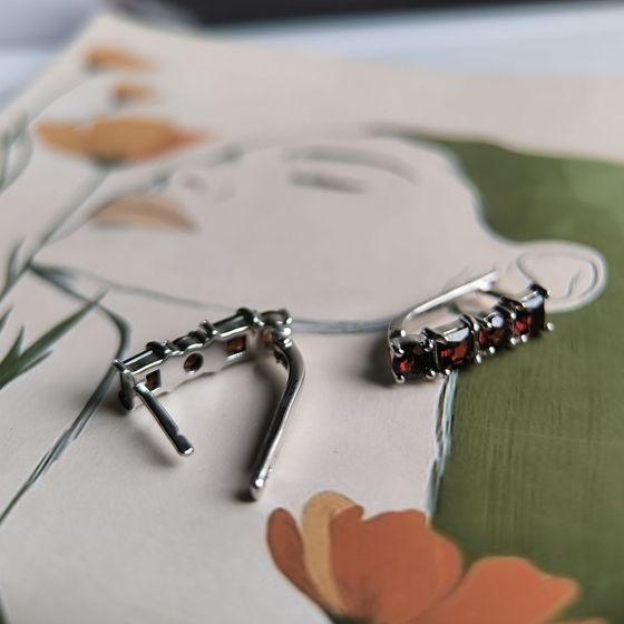 Серебряные серьги с гранатом 2.875ct