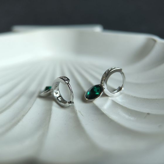 Серебряные серьги с фианитами Серебряные серьги с фианитами