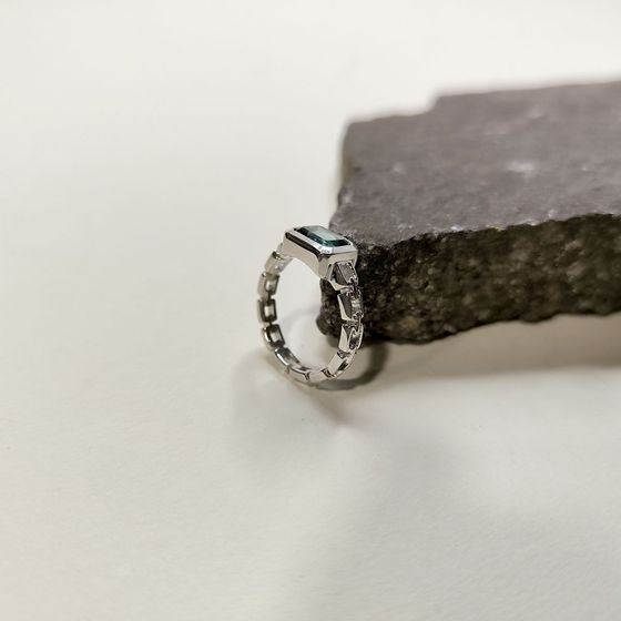 Серебряное кольцо с топазом Лондон Блю 1.442ct