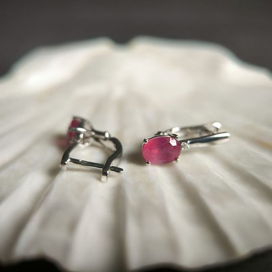 Серебряные серьги с рубином 2.313ct
