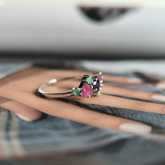 Серебряное кольцо с сапфиром, рубином, изумрудом