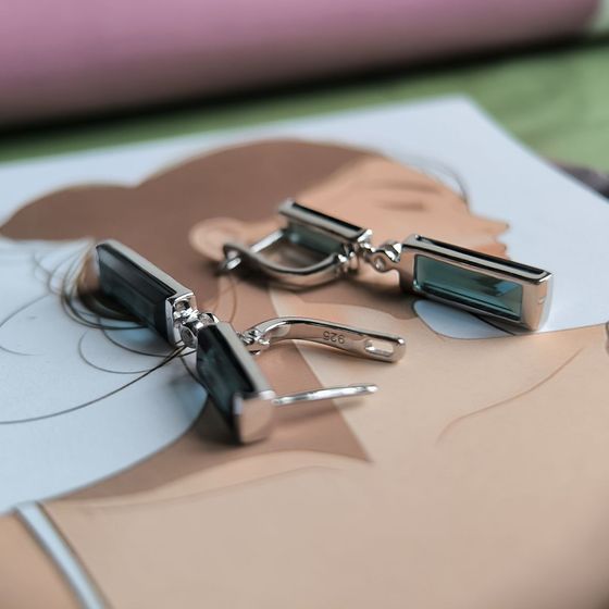 Серебряные серьги с топазом Лондон Блю 9.524ct