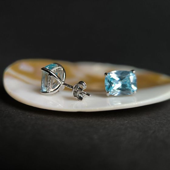 Серебряные серьги с топазом