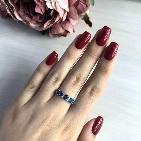 Серебряное кольцо с топазом Лондон Блю 1.74ct