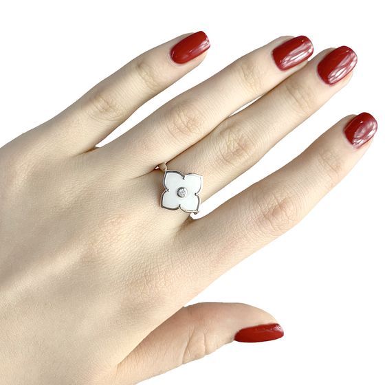 Серебряное кольцо с керамикой