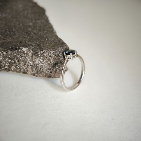 Серебряное кольцо с сапфиром 0.718ct