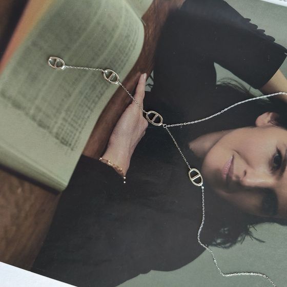 Серебряное колье без камней