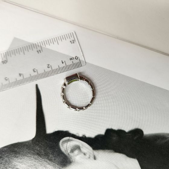 Серебряное кольцо с хризолітом 1.633ct