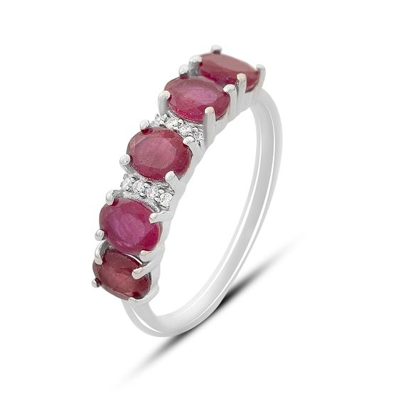 Серебряное кольцо с рубином 2.647ct, фианитами