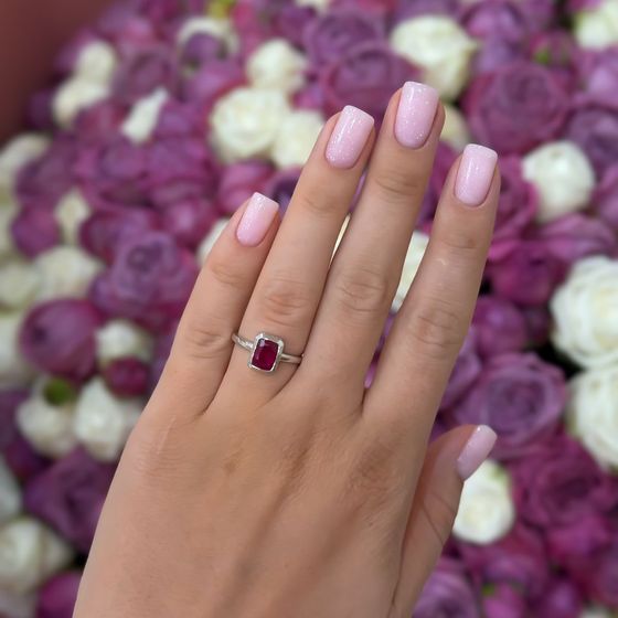 Серебряное кольцо с рубином 2.292ct