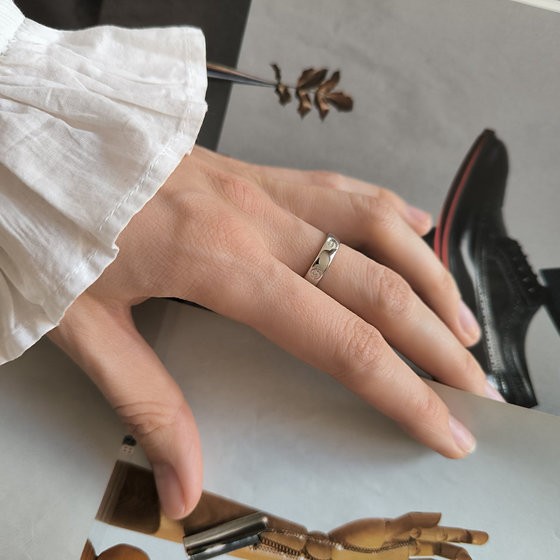 Серебряное кольцо с фианитами