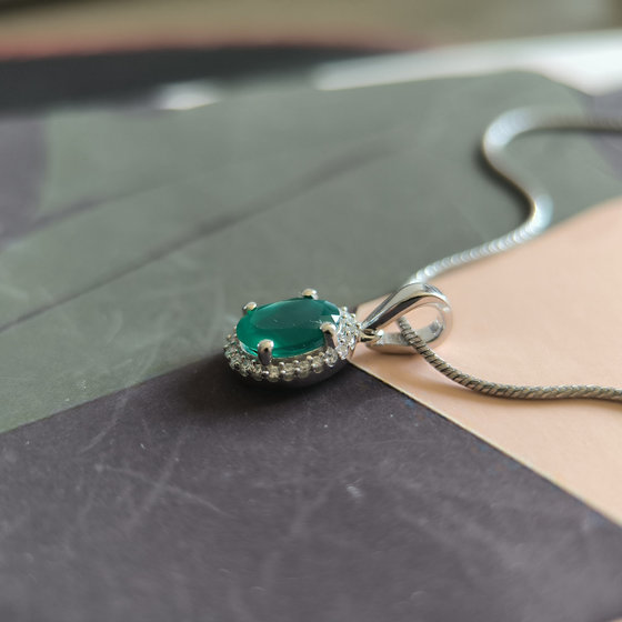 Серебряная подвеска с агатом 1.266ct, фианитами