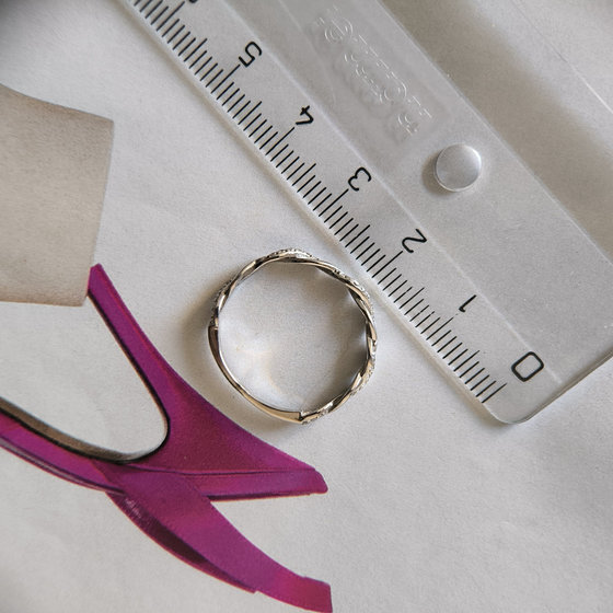 Серебряное кольцо с фианитами