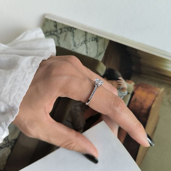 Серебряное кольцо с фианитами