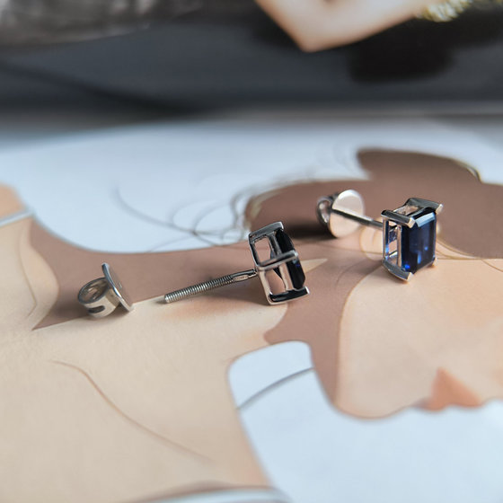 Серебряные серьги с сапфиром nano 1.675ct
