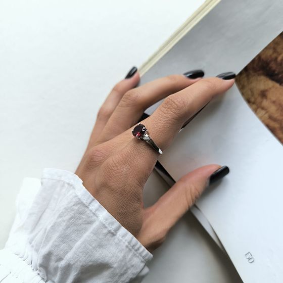 Серебряное кольцо с гранатом nano 1.655ct