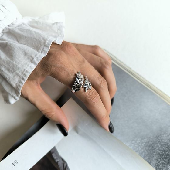 Серебряное кольцо с фианитами