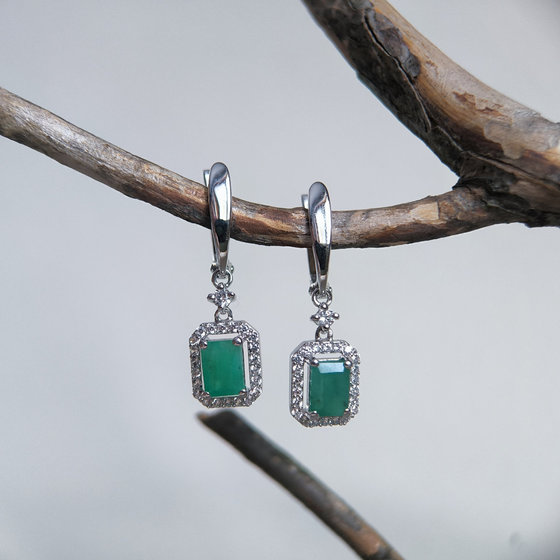 Серебряные серьги с изумрудом 3.044ct