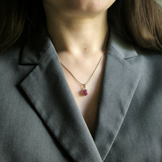 Серебряная подвеска с рубином 2.098ct, фианитами