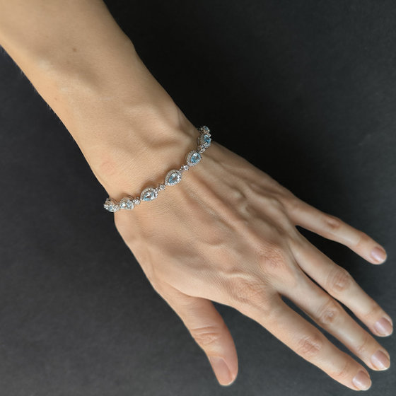 Серебряный браслет с топазом 7.97ct