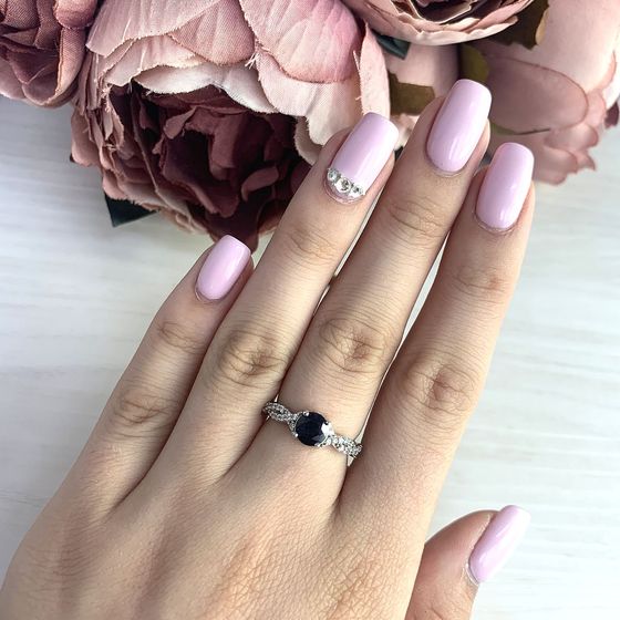 Серебряное кольцо с сапфиром