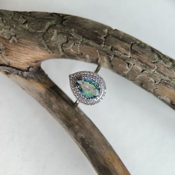 Серебряное кольцо с мистик топазом 1.901ct