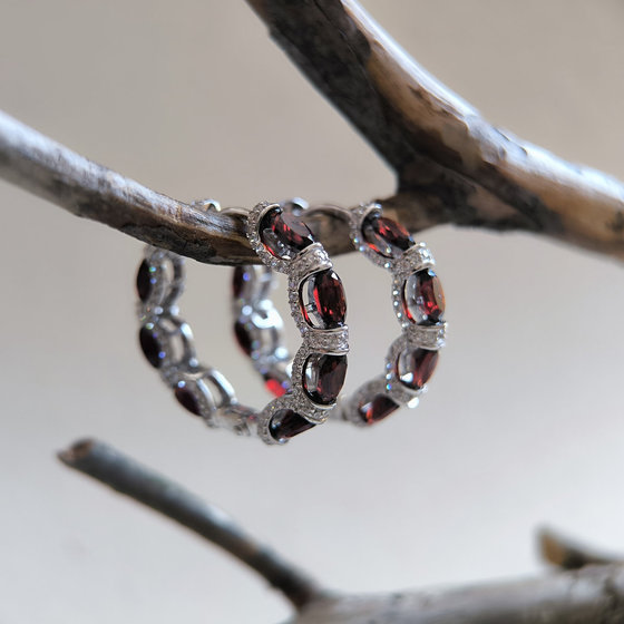 Серебряные серьги с гранатом 12.381ct