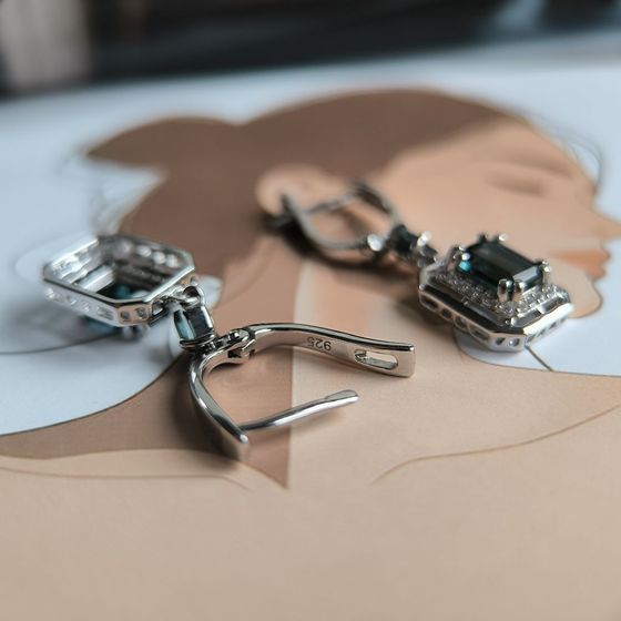Серебряные серьги с топазом Лондон Блю 2.429ct