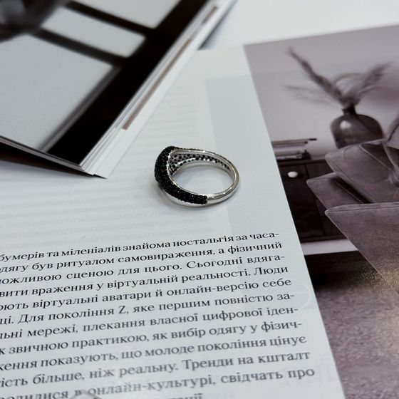 Серебряное кольцо с фианитами
