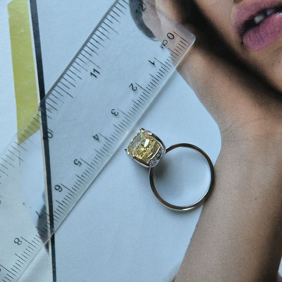 Серебряное кольцо с фианитами