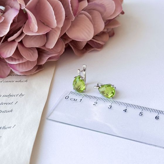 Серебряные серьги с хризолітом 8.4ct