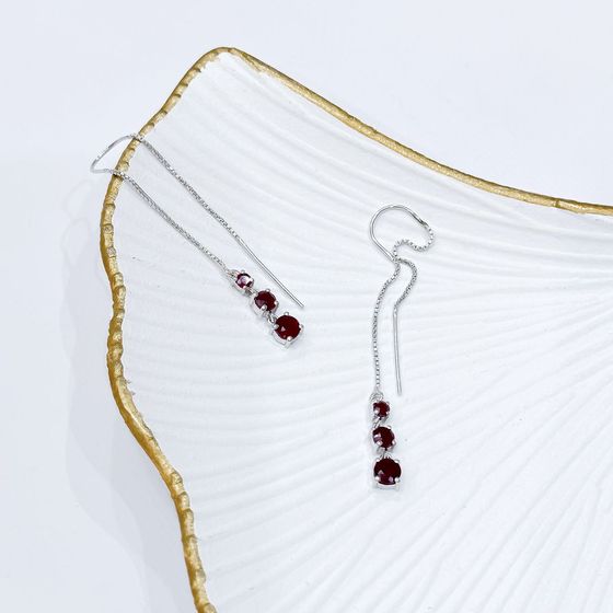 Серебряные серьги с рубином 2.503ct