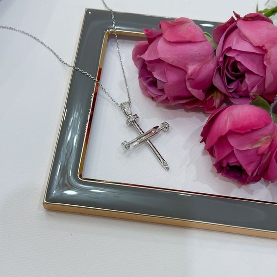 Серебряное колье с фианитами