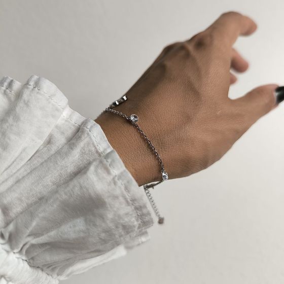 Серебряный браслет с фианитами