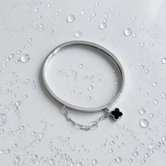 Серебряный браслет с ониксом