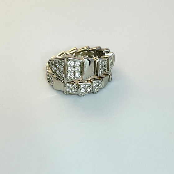 Серебряное кольцо с фианитами