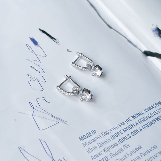 Серебряные серьги с фианитами