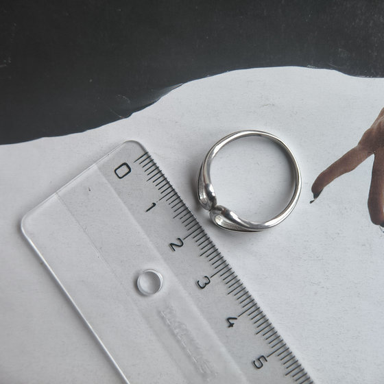 Серебряное кольцо без камней