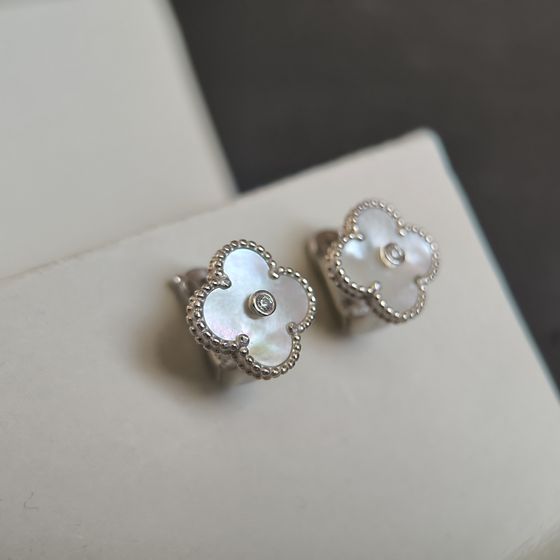Серебряные серьги с перламутром, фианитами Серебряные серьги с перламутром, фианитами
