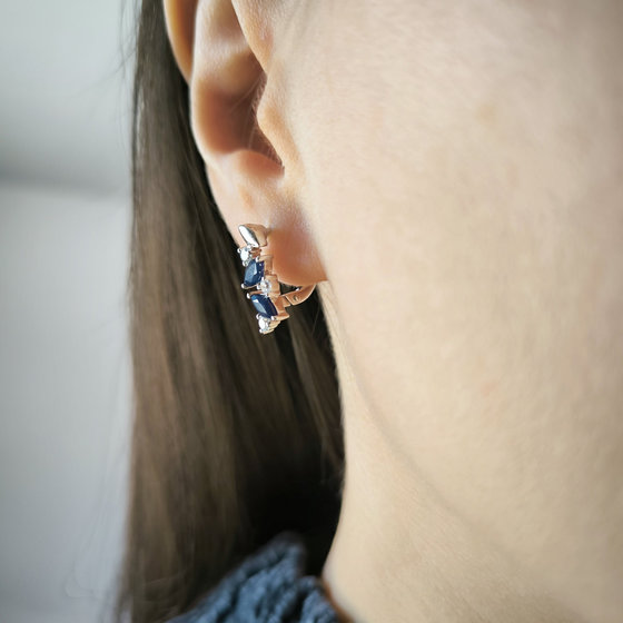 Серебряные серьги с сапфиром 2.15ct, фианитами