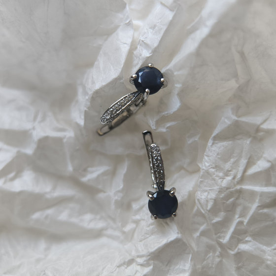 Серебряные серьги с сапфиром 2.622ct