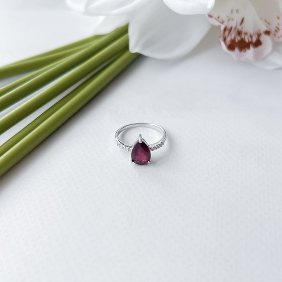 Серебряное кольцо с рубином 2.57ct