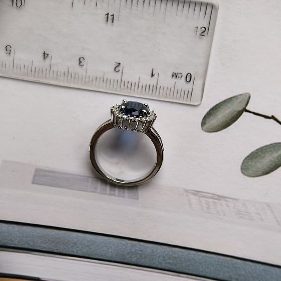 Серебряное кольцо с сапфиром nano 2.105ct